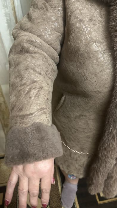 Продам женскую дубленку