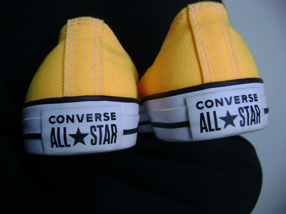 Продавам дамски кецове Converse № 37