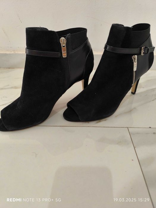 Официални дамски обувки на  Marc Fisher