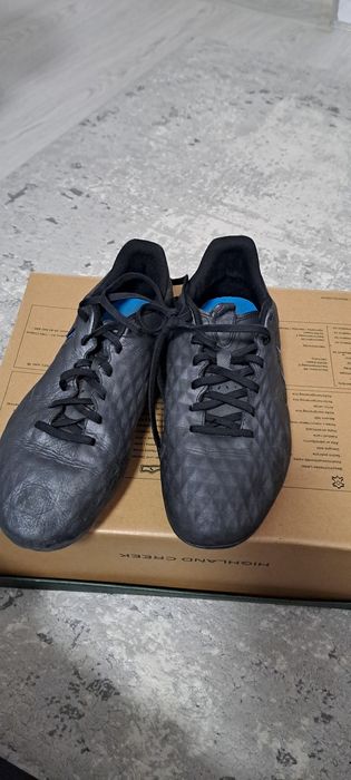 Vând ghete fotbal nike