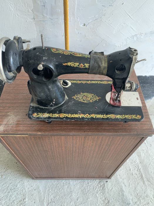 Швейная машина