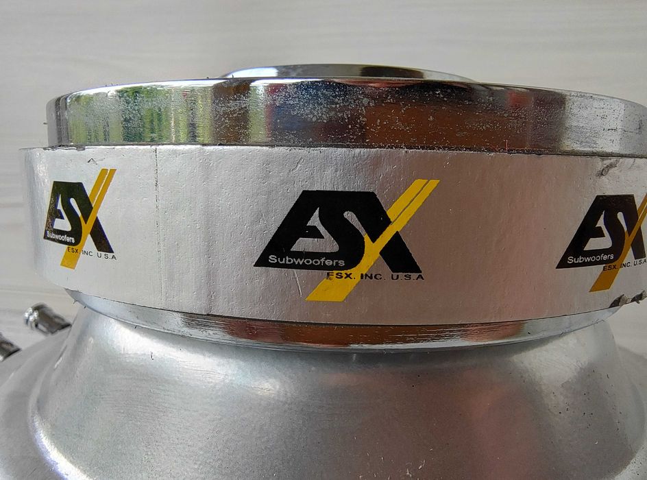Като нов! 12" Субуфер ESX ES 124 (500W Max / 4 Ohms) – Перфектен бас
