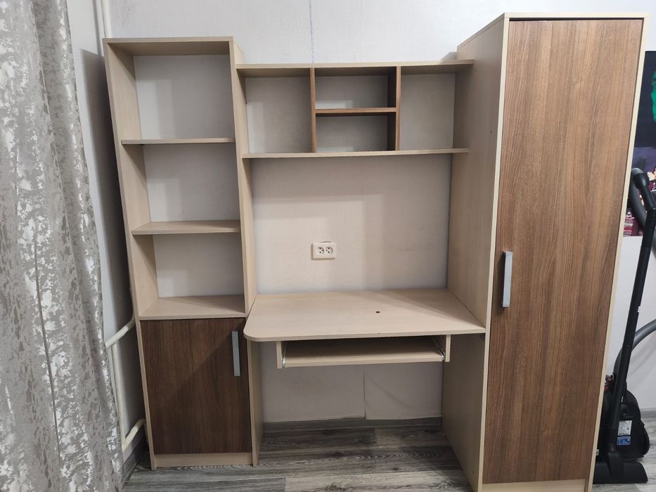 Срочно!Продам шкафы б/у