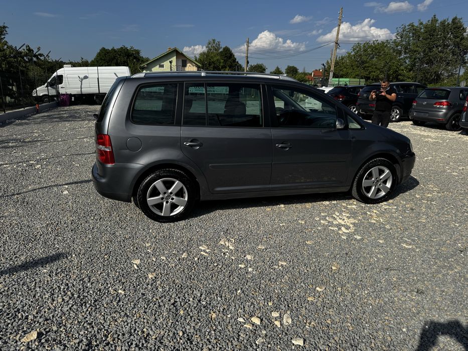 VW TOURAN 2.0 TDI 140 ks