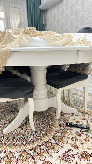 Продам стол и стулья 10 шт