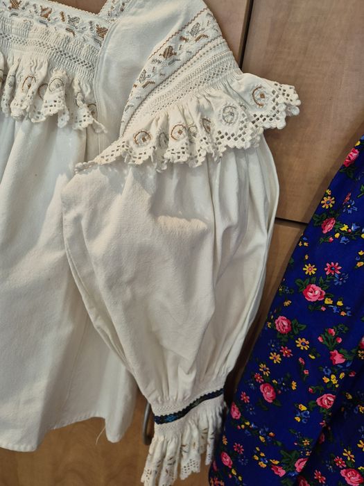 Costum popular traditional din Maramures