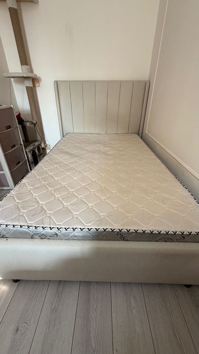 Кровать 120*200 в отличном состоянии
