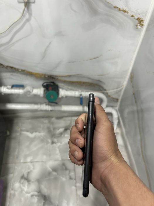 Айфон 11…………………,,