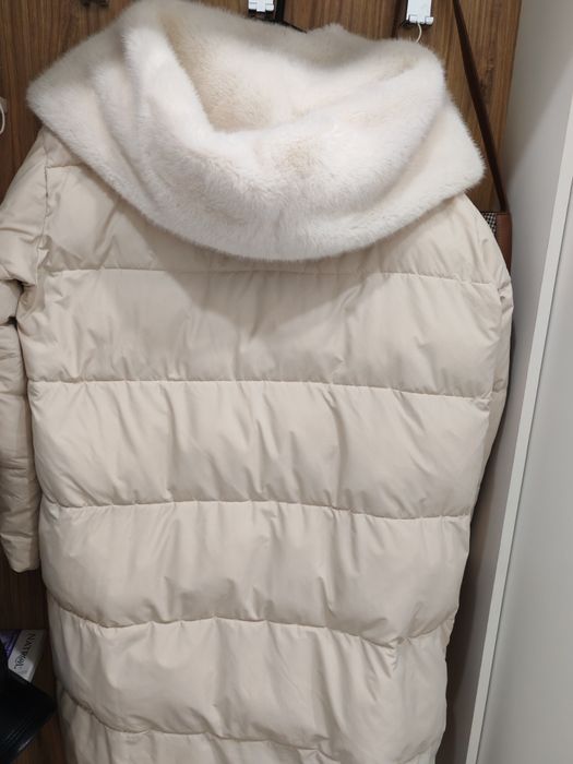 Пуховики женские