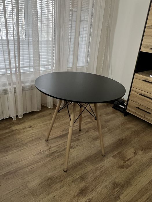 Трапезна маса черен мат