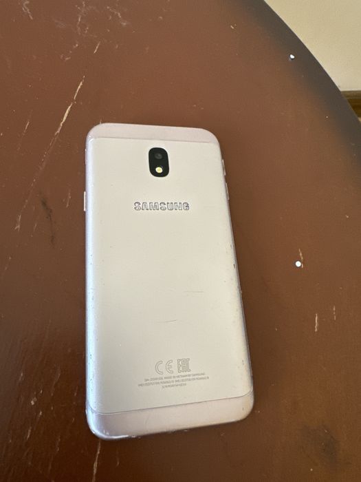 Телефон самсунг j7