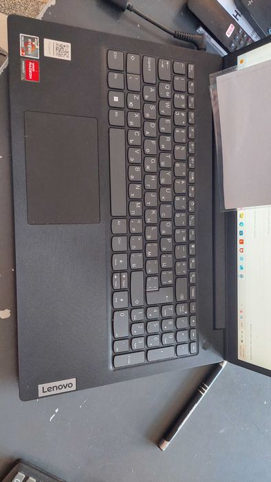 Преносим Компютър Lenovo V15 G4 - ABP Безупречен!