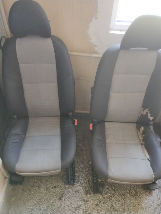 Седалки за volvo c30