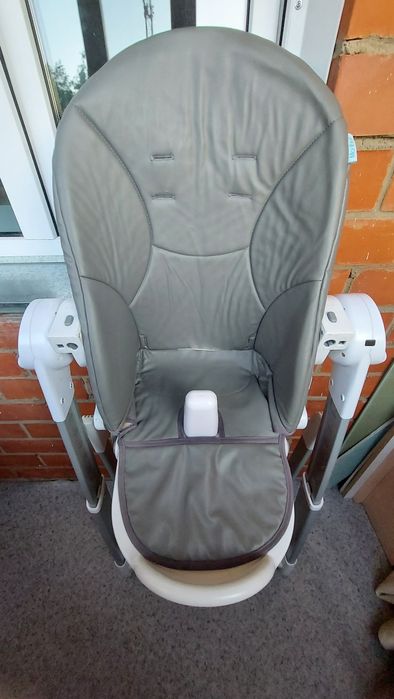 Продам шезлонг и стул 2в1 с музыкой