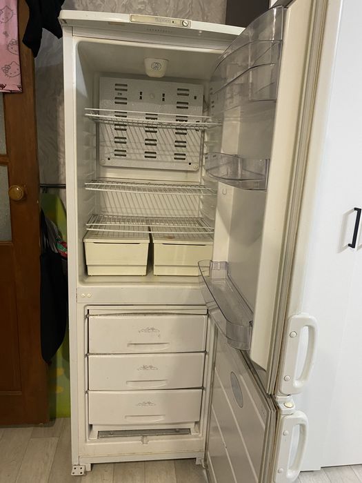 Продам холодильник