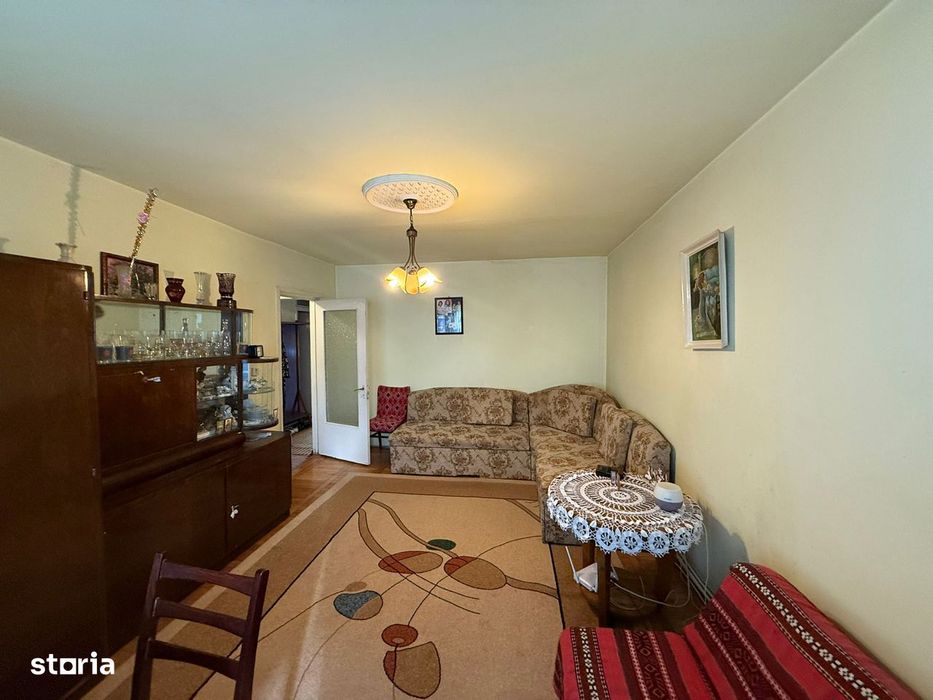 Apartament 3 camere, decomandat, parter, zona Calea Zarandului