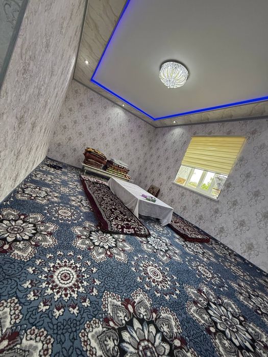 Hovli sotiladi srochna