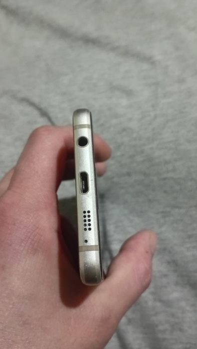 Продаю Samsung A3