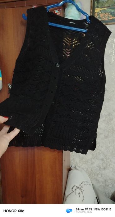 Продаю женские вещи в отличном состоянии очень красиво смотрится