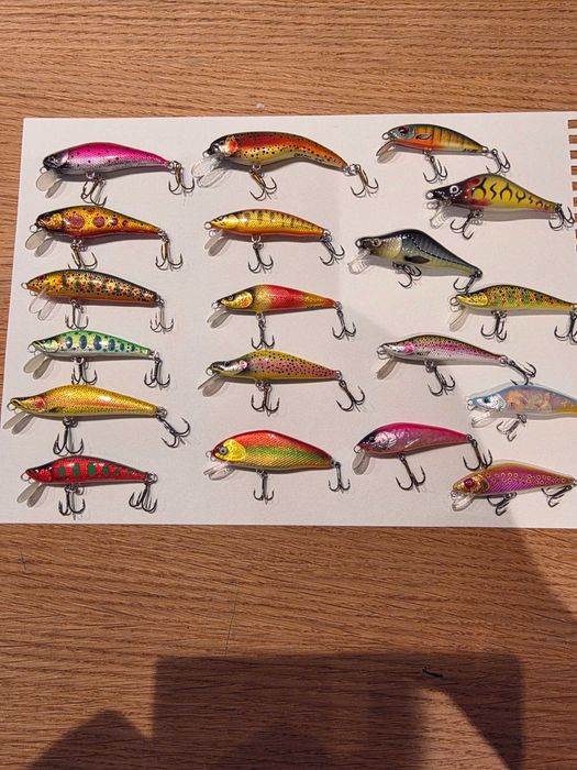 Продавам колекция от ръчно изработени воблери.