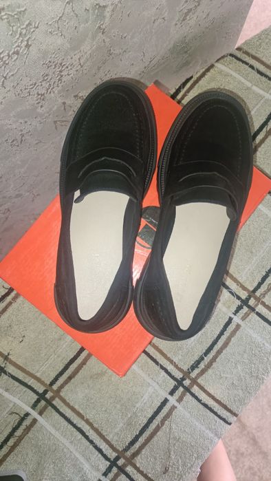 Продам женские лоферы