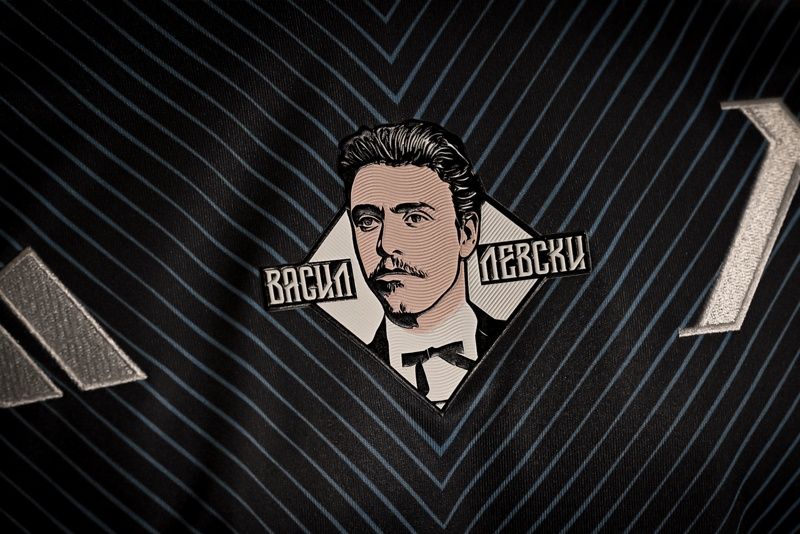 Лимитирана фланелка на Левски София, "Поклон, Апостоле!" - размер XL