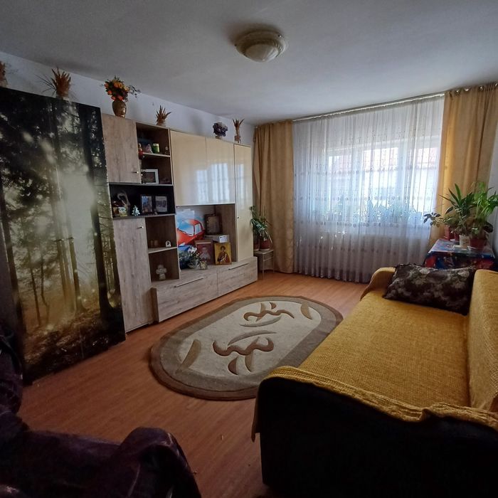 APARTAMENT 3 camere 75 mp