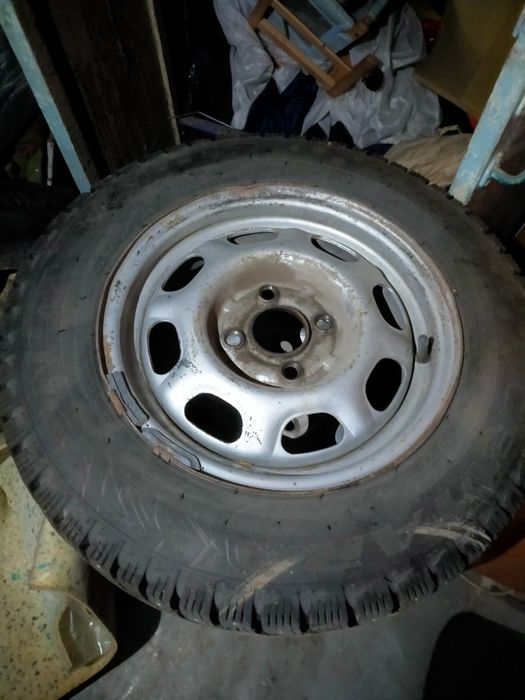 Колёса шипованные в сборе гольф 3