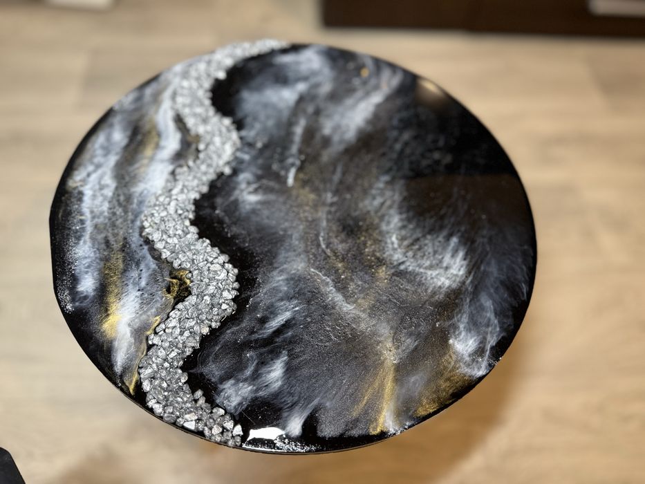 Маса холна с епоксидна смола