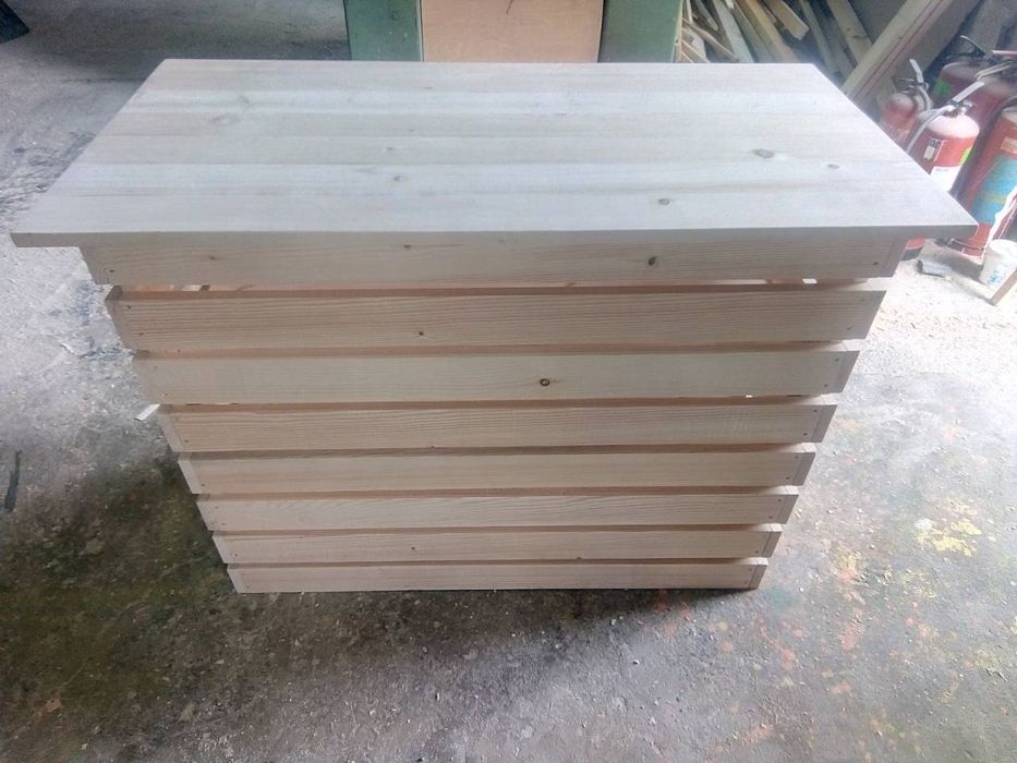 Стилажи, барове от дърво