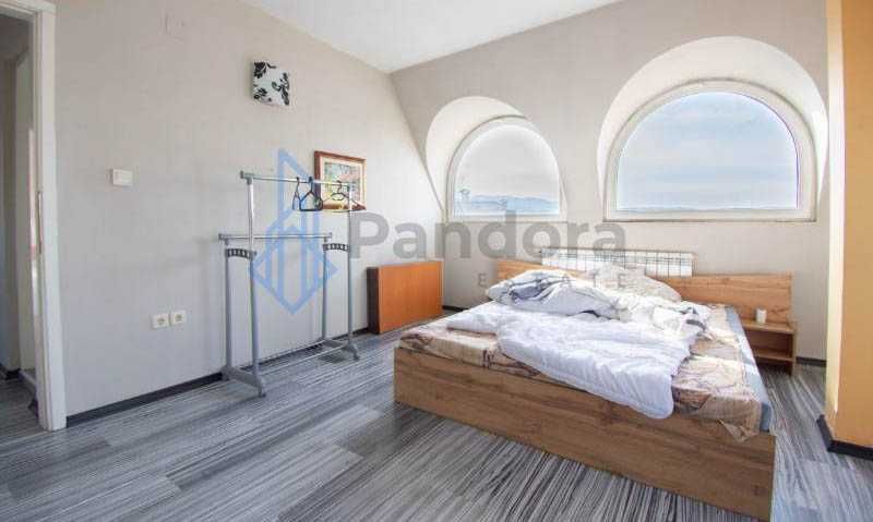 Тристаен апартамент тип мезонет под наем в кв. Бъкстон