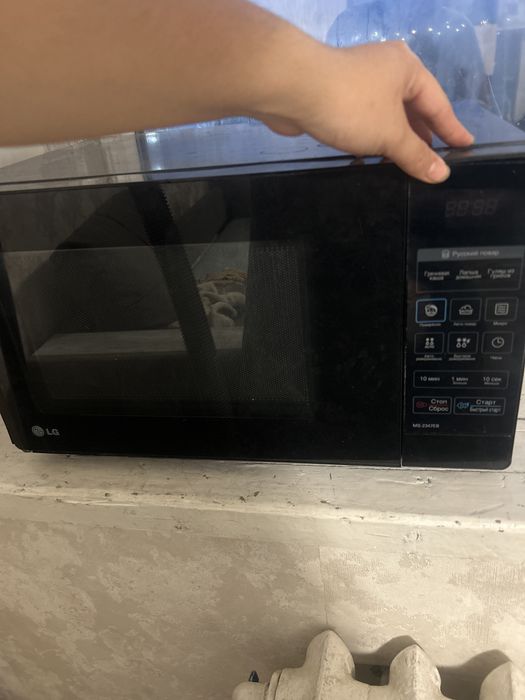 Продам микроволновую печь