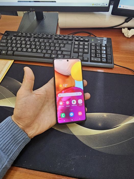 Samsung 71 6/128gb(2022) ideal iwlawi zur aybi yuq tozza telefon