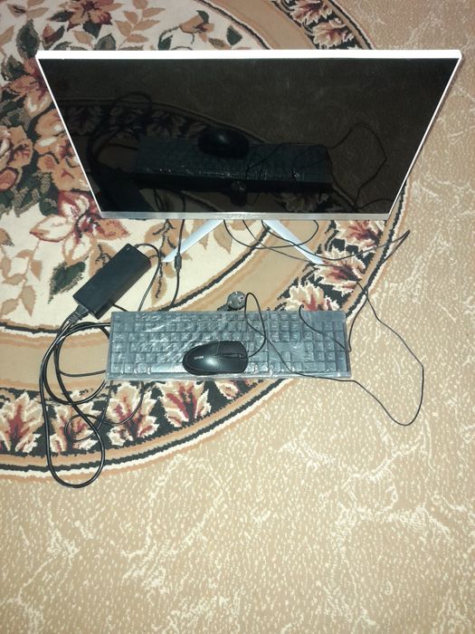 Kompyuter (monoblock) holati yangi