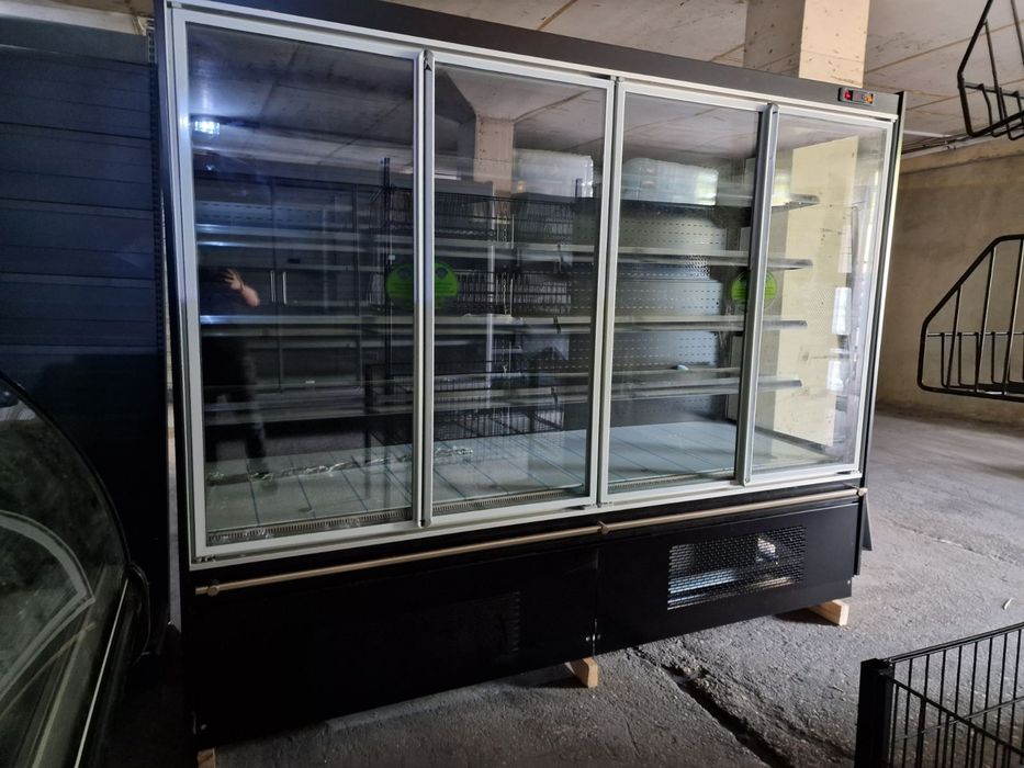 Крайстенна хладилна витрина SARDINYA L2500