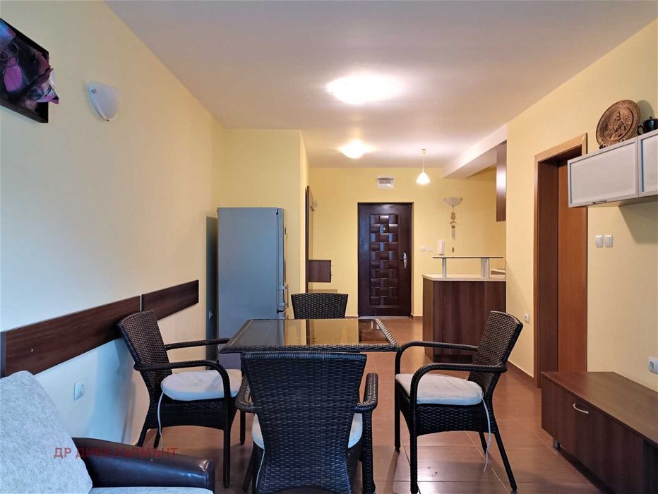 ТОП ОФЕРТА / До Марината с паркинг и басейн, Юг 4.2