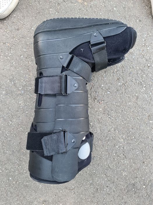 Orteza tip cizma Donjoy marimea L 43-47