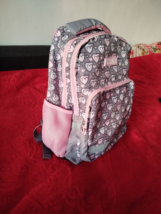 Ghiozdane de vanzare