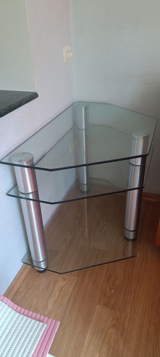 Стол под телевизор