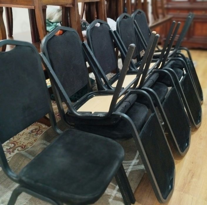 Стулья черные 10 шт