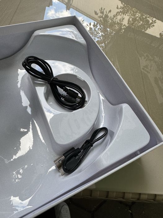 AirPods Max чисто нови
