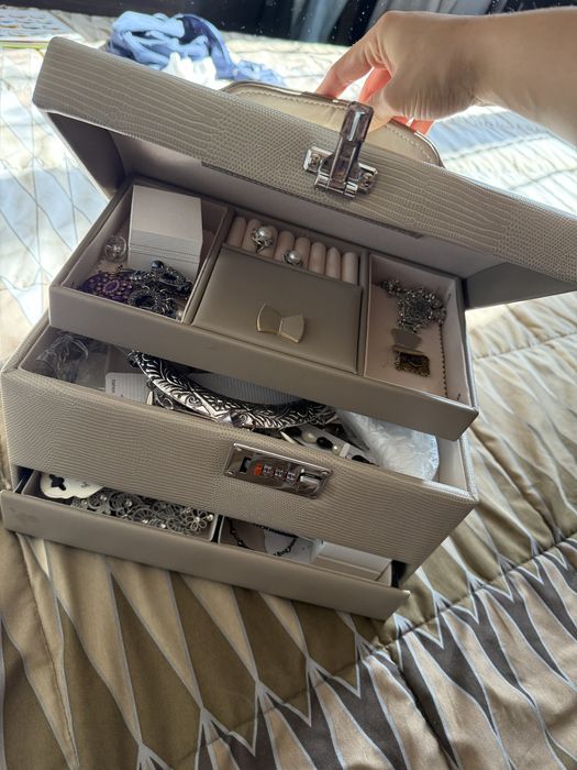 Коженная шкатулка