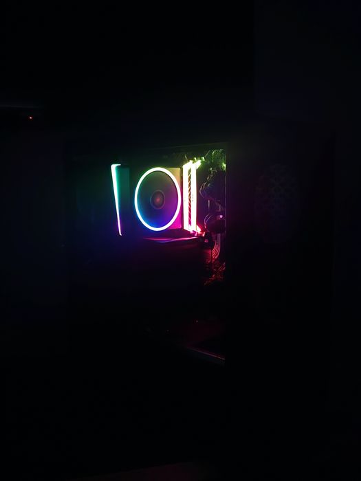 Vând/Schimb Pc Gaming -RTX 5060 ,i7 11700k ,32gb ram