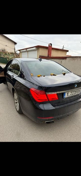 Продавам /заменям автомобил БМВ 730