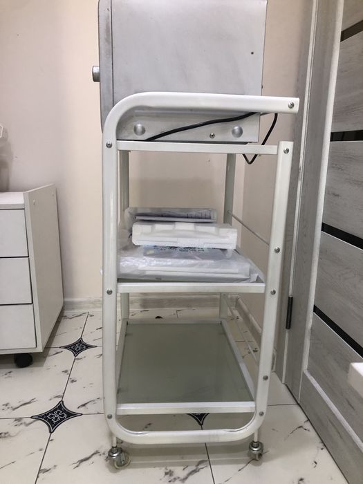 Продам мебель для салонов красоты