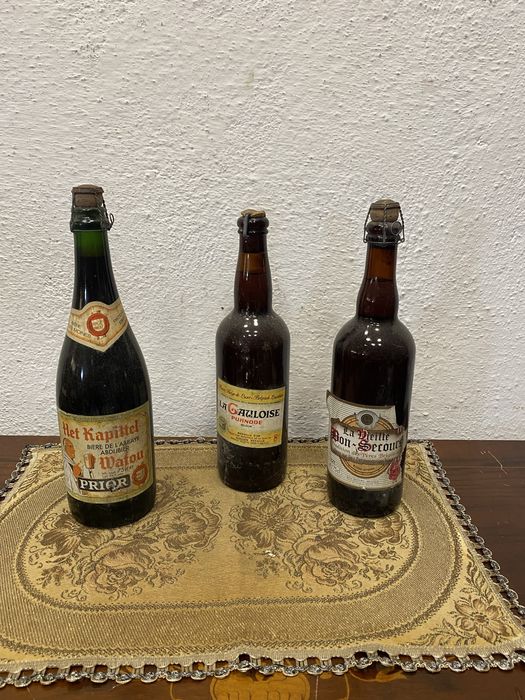 Колекционерски бутилки за бира с коркови капачки затворени заводски