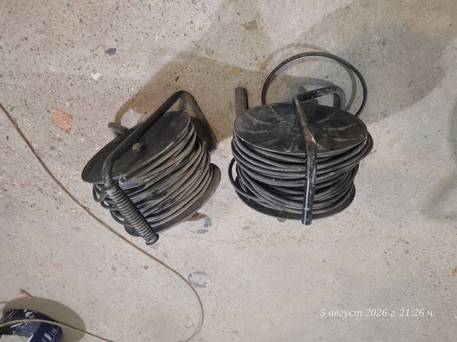 Макара с кабел удължител 50 метра, здрава изпозлвана , с 4 контакта, до 3000 W.