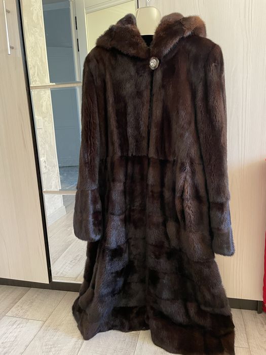 Продам норковую шубу