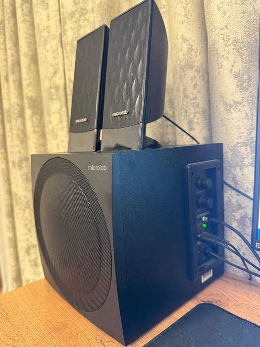 Продам акустическую систему Microlab M300