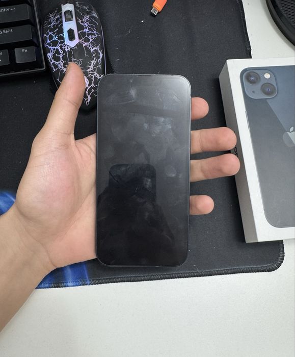 Продам Айфон 13 б/у